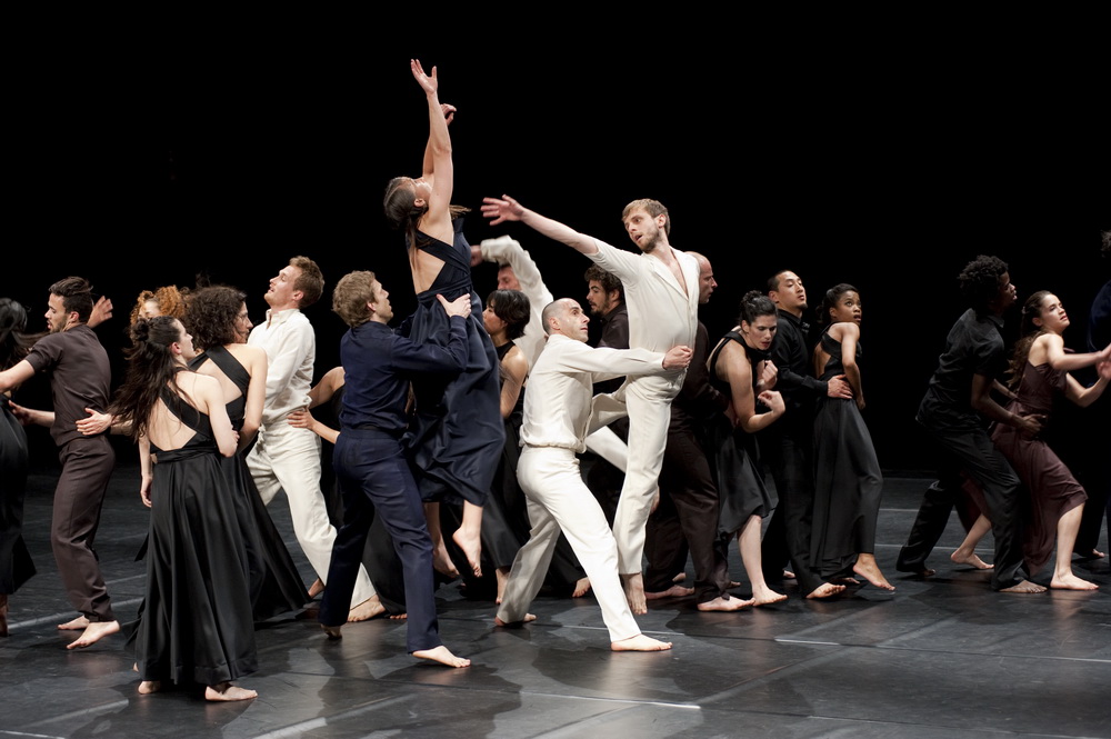 "CONTINU" von Sasha Waltz & Guests im Radialsystem V in Berlin.