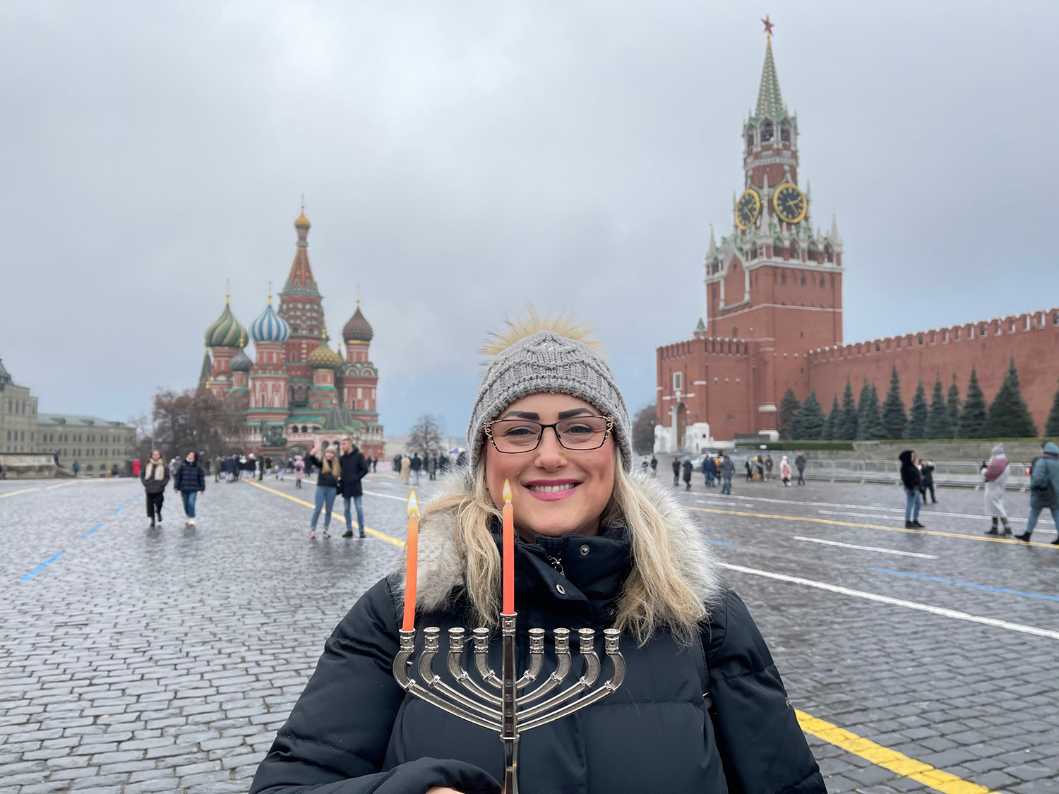 СОХНУТ: первая свеча в Москве. Фото предоставлено Еврейским агентством СОХНУТ: первая свеча в Москве. Фото предоставлено Еврейским агентством